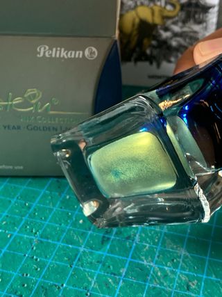 Pelikan Edelstein. Ed. limitada Golden Lapis 2024