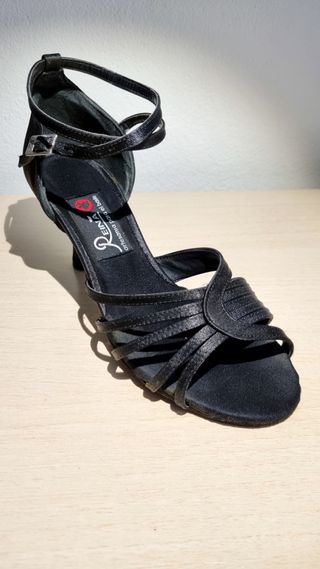Scarpe da ballo raso nero "Reina"