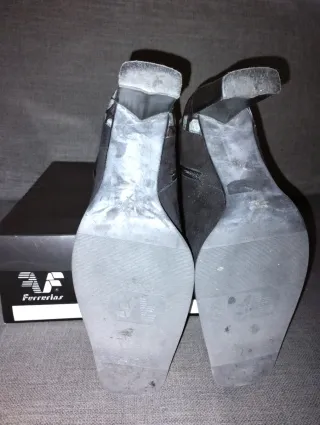 Botines FERRERIAS ante negro tacón