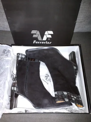 Botines FERRERIAS ante negro tacón