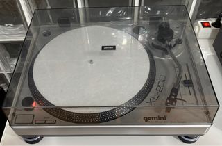 2 Tocadiscos Gemini XL-200