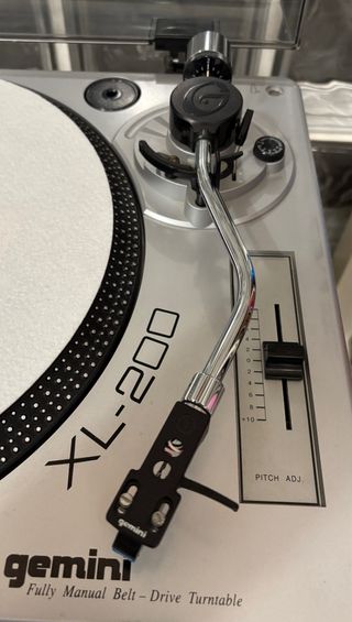 2 Tocadiscos Gemini XL-200