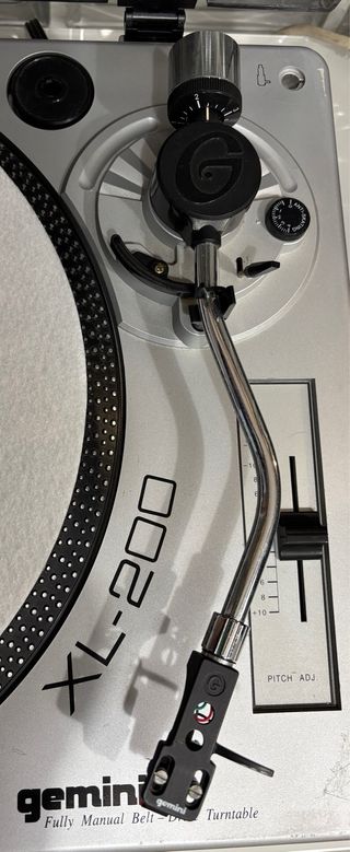 2 Tocadiscos Gemini XL-200