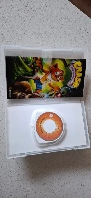 Crash Bandicoot PSP Guerra al Coco-Maníaco