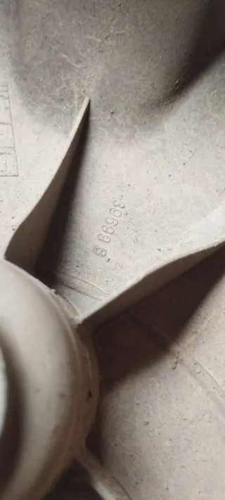 Tapacubos Chrysler Grand Voyager IV 39699B