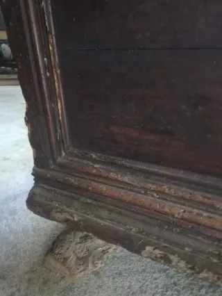 Baúl antiguo de madera para restaurar