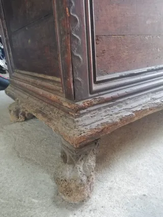 Baúl antiguo de madera para restaurar