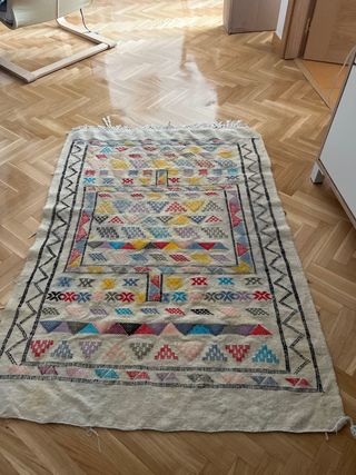 Alfombra étnica de tela multicolor