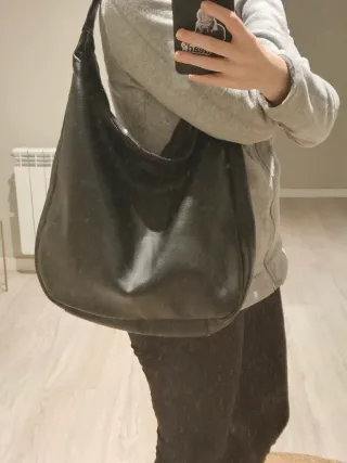 Bolso Hobo Negro Pull & Bear