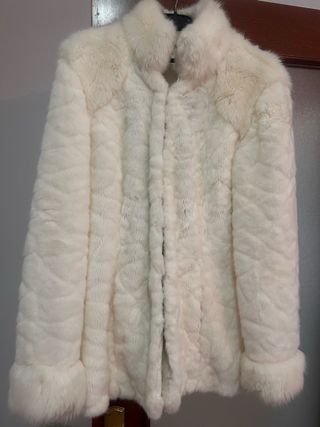 Abrigo de pelo blanco