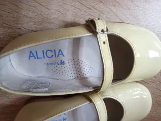 Zapatos bebé niña charol