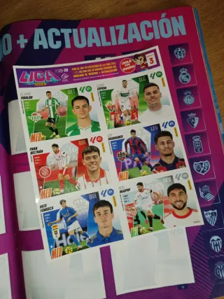 Álbum LALIGA + 17 Cromos Actualización Invierno