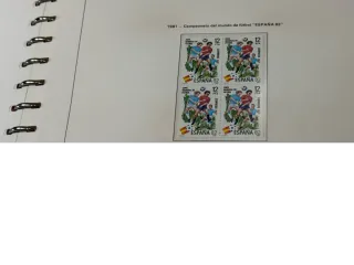 Álbum de Sellos Filabo con sellos año 1981 a 1985