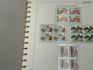 Álbum de Sellos Filabo con sellos año 1981 a 1985