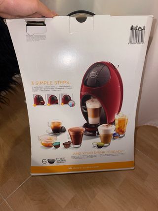 Cafetera Nescafé Dolce Gusto DeLonghi Roja