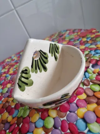 Pequeña maceta cerámica antigua