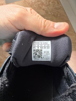 Zapatillas Adidas Negras y Plateadas