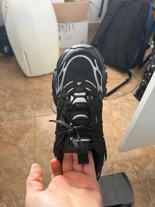 Zapatillas Adidas Negras y Plateadas