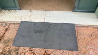 Rampa de hierro móvil con pletinas