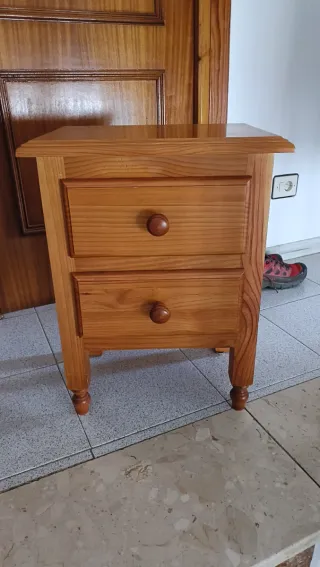 2 Mesitas de Noche Madera