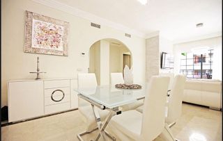 Piso en alquiler en Los Naranjos - Las Brisas en Marbella