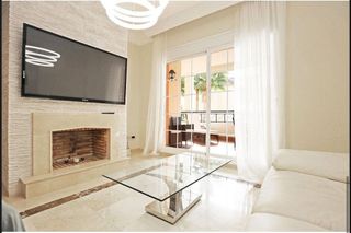 Piso en alquiler en Los Naranjos - Las Brisas en Marbella