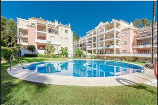 Piso en alquiler en Los Naranjos - Las Brisas en Marbella