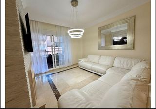 Piso en alquiler en Los Naranjos - Las Brisas en Marbella