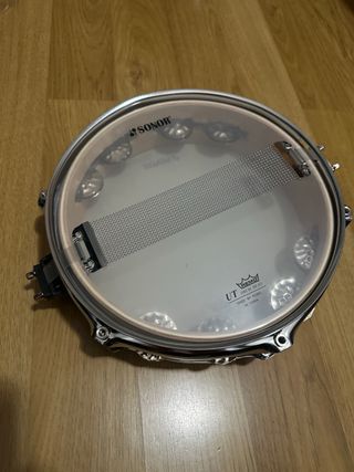 Caja Jungle Sonor, de 10 pulgadas con sonajeros