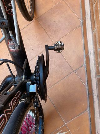 Bicicleta Gravel Conor Negra y Roja