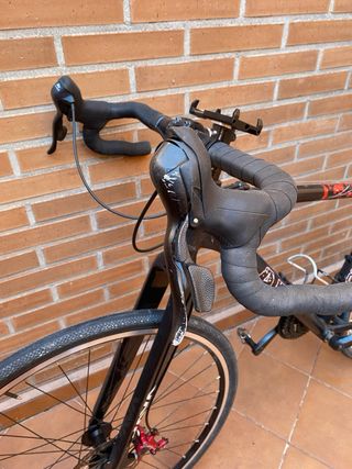 Bicicleta Gravel Conor Negra y Roja