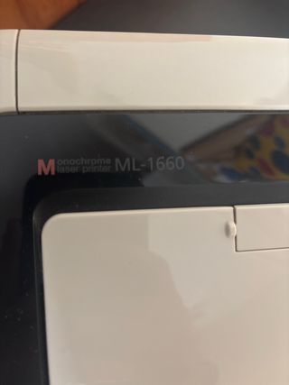 Impresora Samsung Pequeña Negra y Blanca