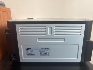 Impresora Samsung Pequeña Negra y Blanca