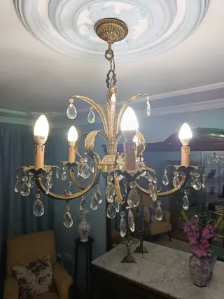 Lámpara Dorada de Techo