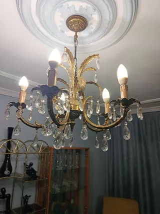 Lámpara Dorada de Techo