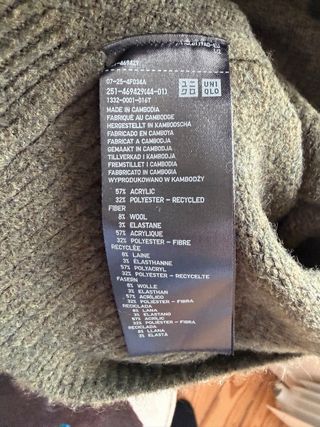 Jersey Uniqlo Verde Talla XL Unisex