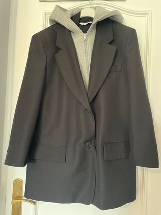 Blazer con capucha Zara negro