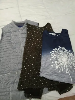 Chaleco y 2 Camisetas