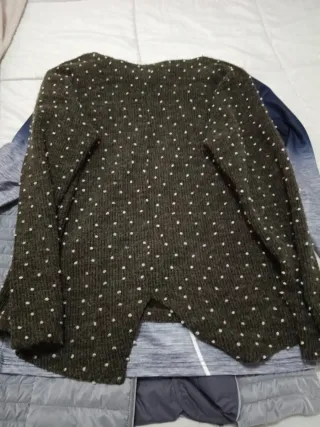 Chaleco y 2 Camisetas