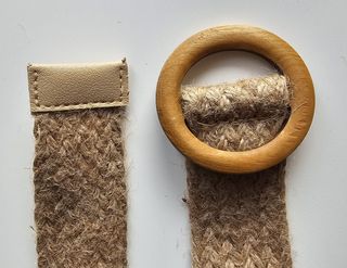 Cinturón de yute con hebilla de madera