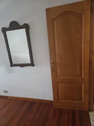 Puerta de madera interior