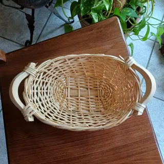 Cestino vimini con manici legno