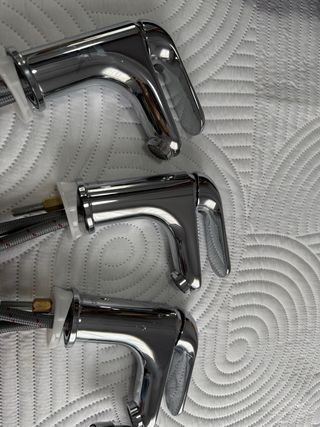 Grifo de cocina nuevo baño lo que sea 20 € cada