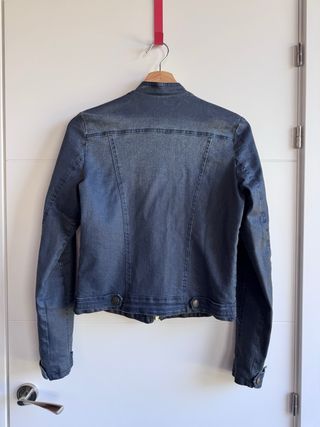 Cazadora vaquera System Action