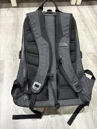 Mochila The North Face Negra Gris