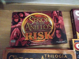 Lote 4 juegos de mesa: Risk, Cluedo, Simpsons