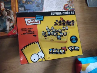 Lote 4 juegos de mesa: Risk, Cluedo, Simpsons