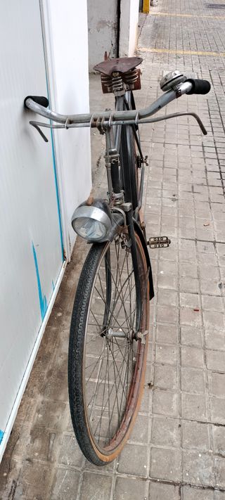 Bicicleta antigua varillas