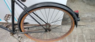 Bicicleta antigua varillas