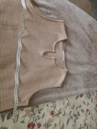 Camiseta sin mangas beige